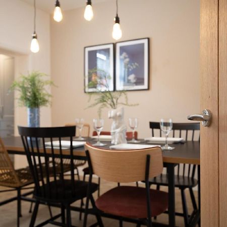 Sea Renity Villa Уитби Екстериор снимка