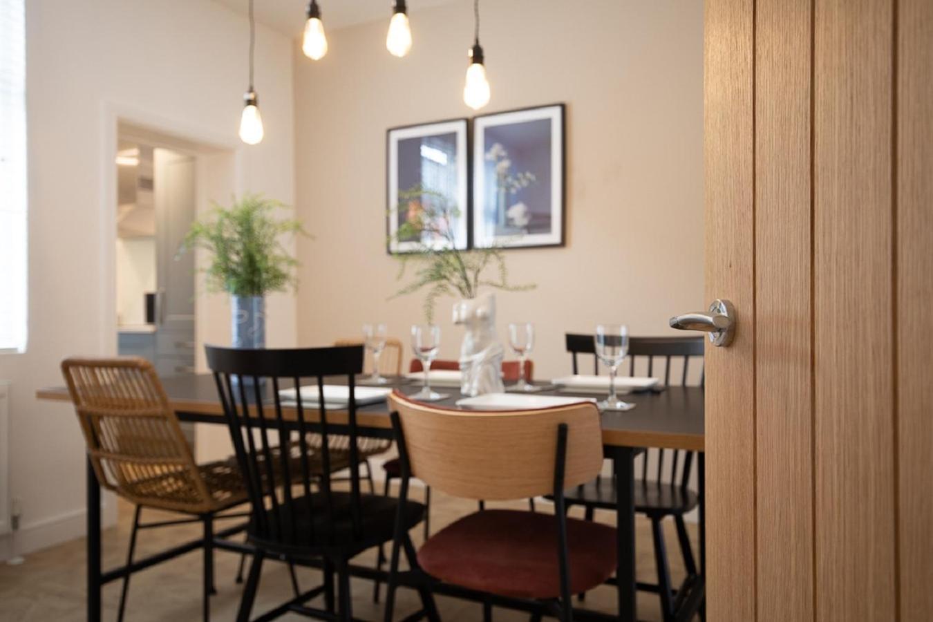 Sea Renity Villa Уитби Екстериор снимка